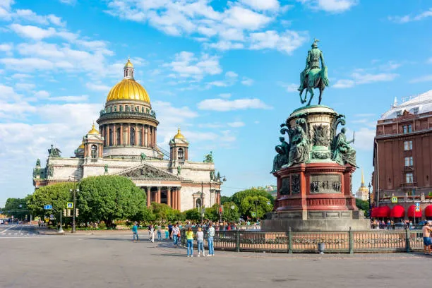 Майский вояж в Северную Столицу