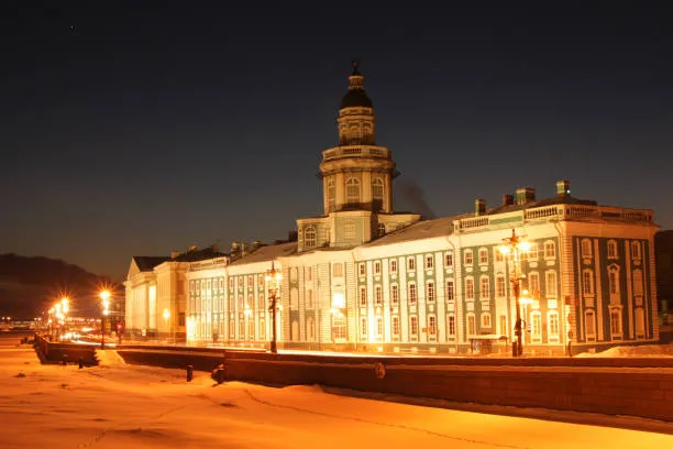 Весенний праздник фонтанов в Петергофе