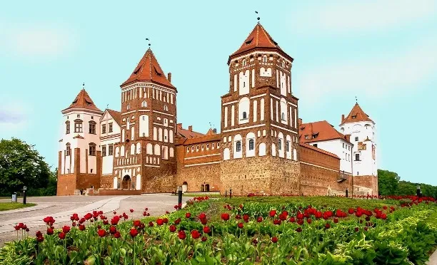 БЛЕСК И ВЕЛИЧИЕ: ГРАНД-ТУР ПО ДВОРЯНСКИМ ГНЕЗДАМ
