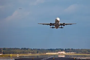 Россия восстанавливает авиасообщение с зарубежными странами