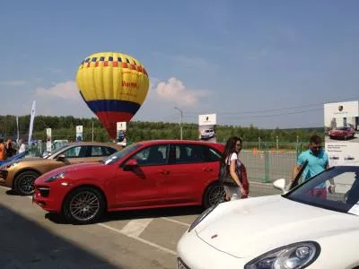 porshe_fest2.jpg